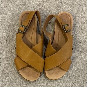 Ugg Women's Cross-Strap Slingback Sandals in Tan
